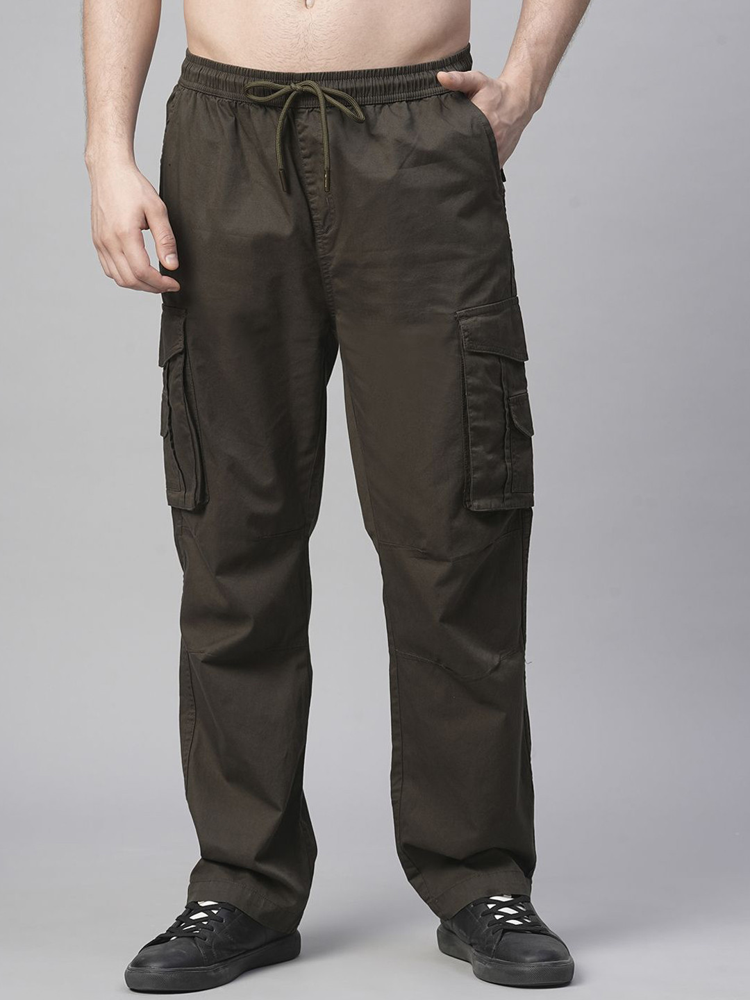 PRONK Men Solid Loose Fit Low-Rise Cargos Trousers