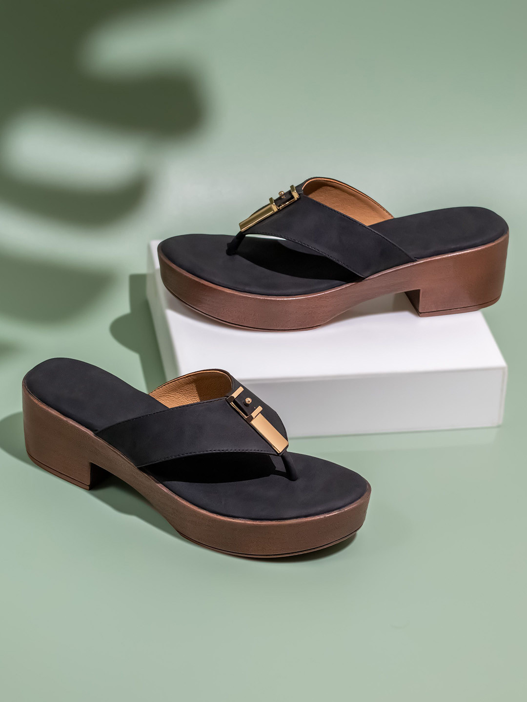 Inc 5 Platform Women Solid Round Toe Sandals