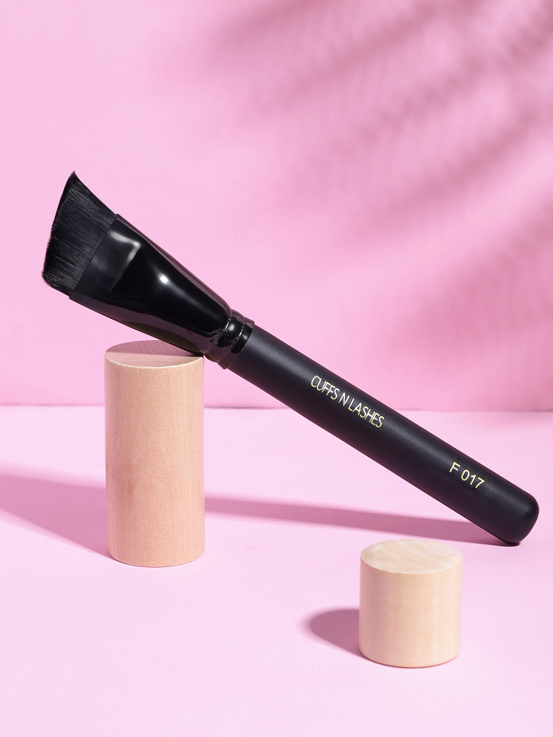 Cuffs N Lashes Big Contour Makeup Brush F017