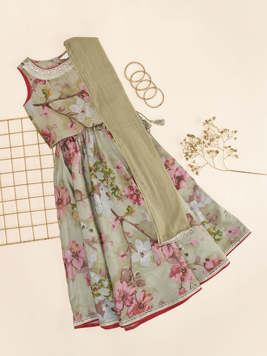AKKRITI BY PANTALOONS Girls Printed Sequinned Ready to Wear Lehenga & Blouse With Dupatta