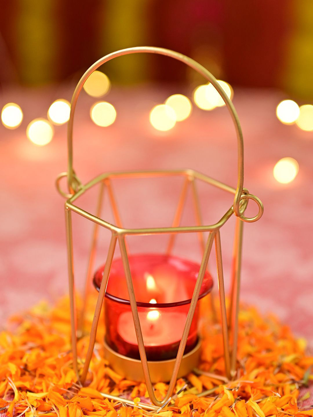 MARKET99 Red & Gold-Toned Plain Design T-Light Candle Holder