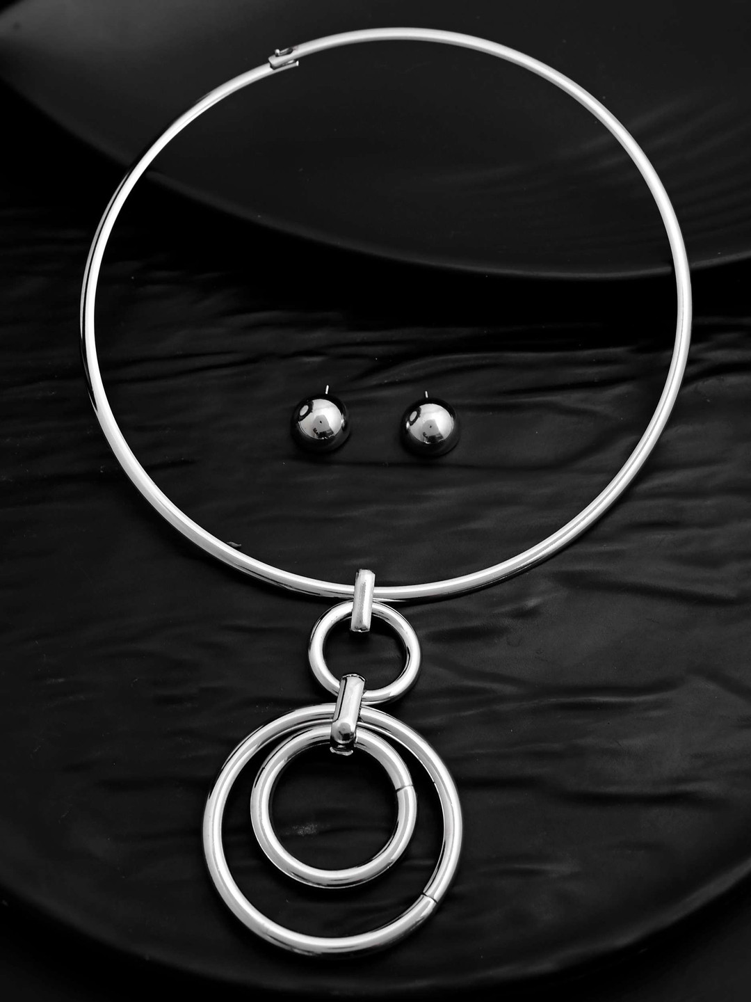 VOJ Silver-Plated Stainless Steel Snake Hasli Necklace With Studs