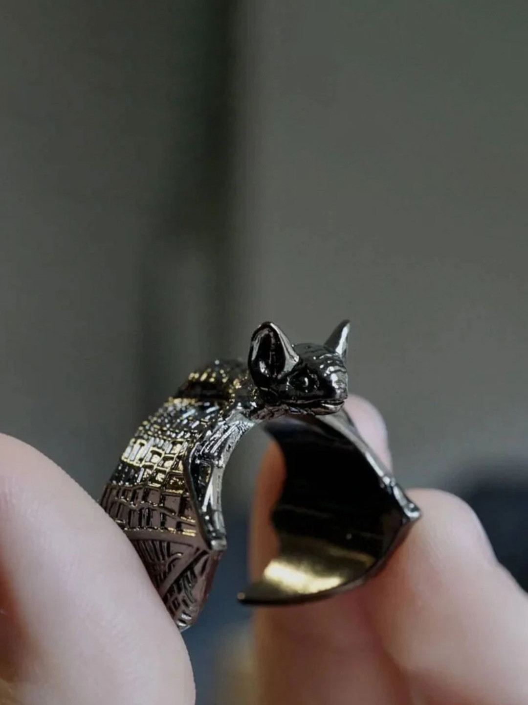 SALTY Spooky Bat Shaped Adjustable Finger Ring