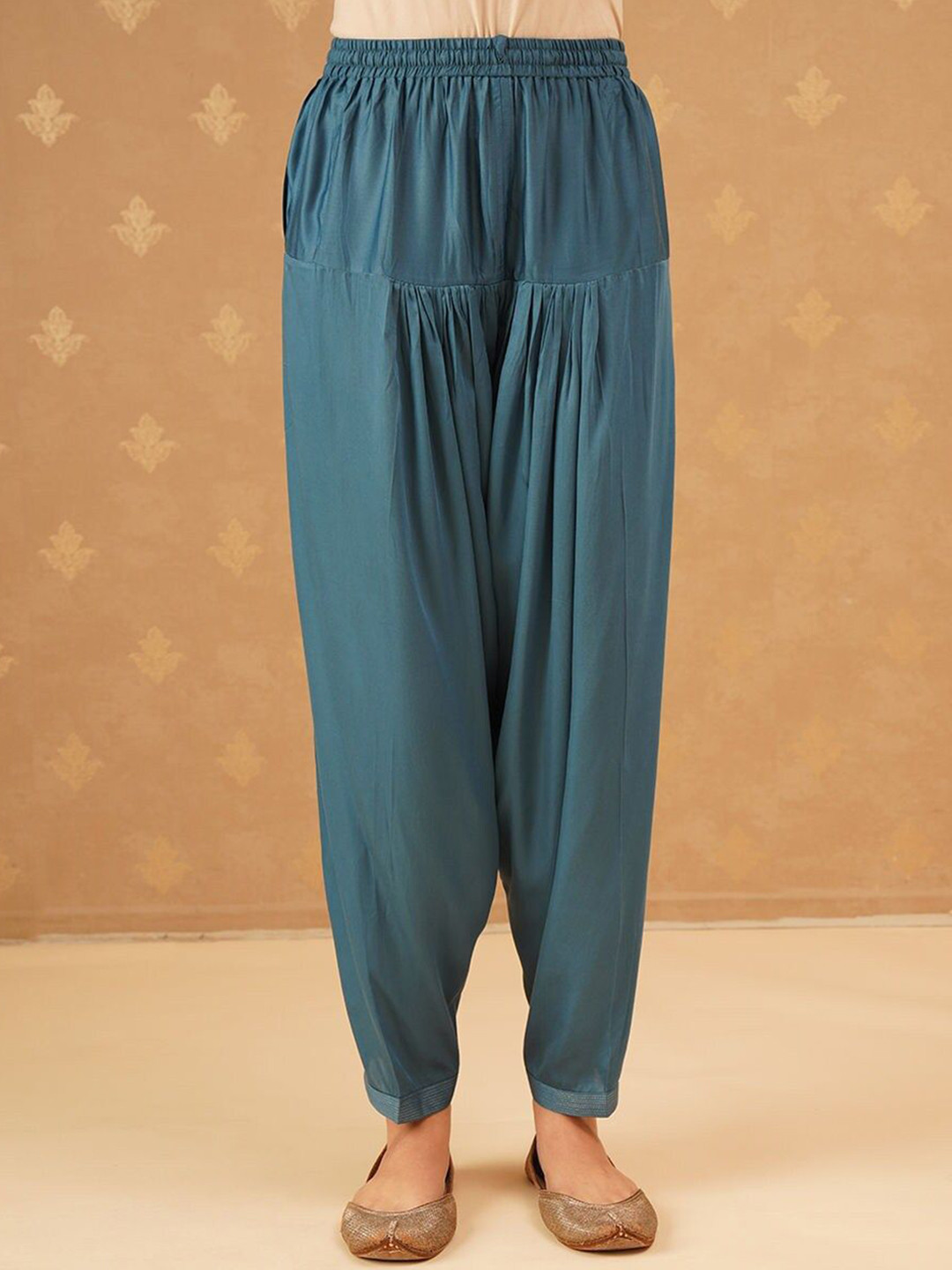 JAYPORE Women Solid Loose Fit Daily Salwar