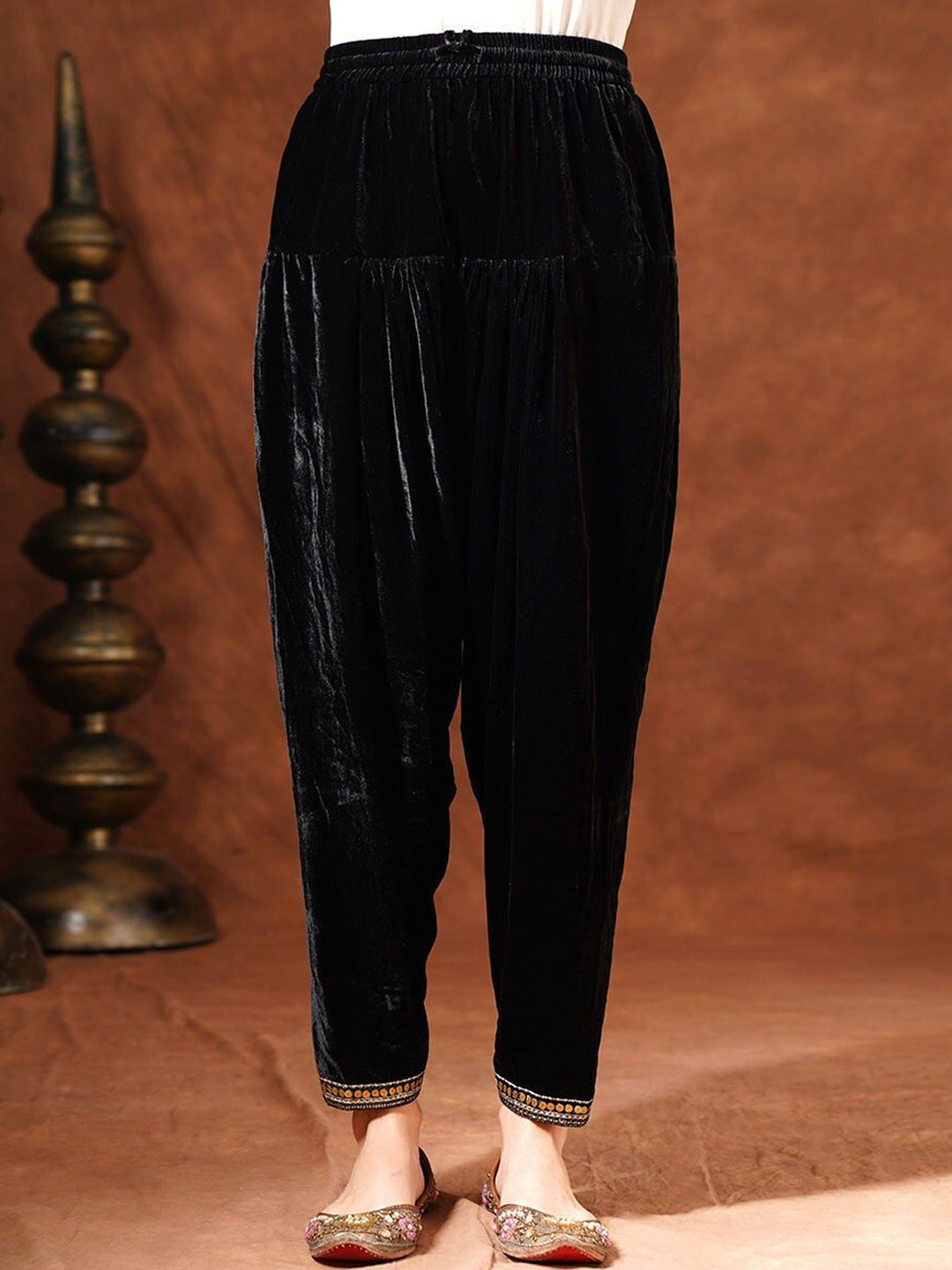 JAYPORE Women Embroidered Loose Fit Velvet Salwar