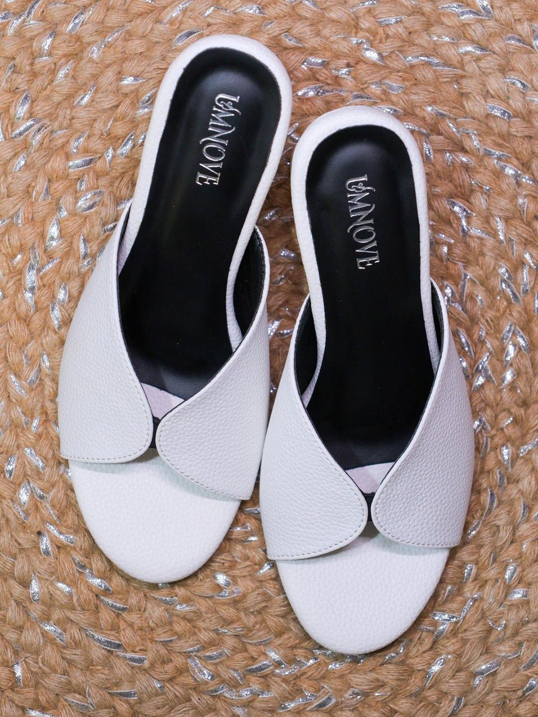 UMNOVE Textured Party Block Pumps