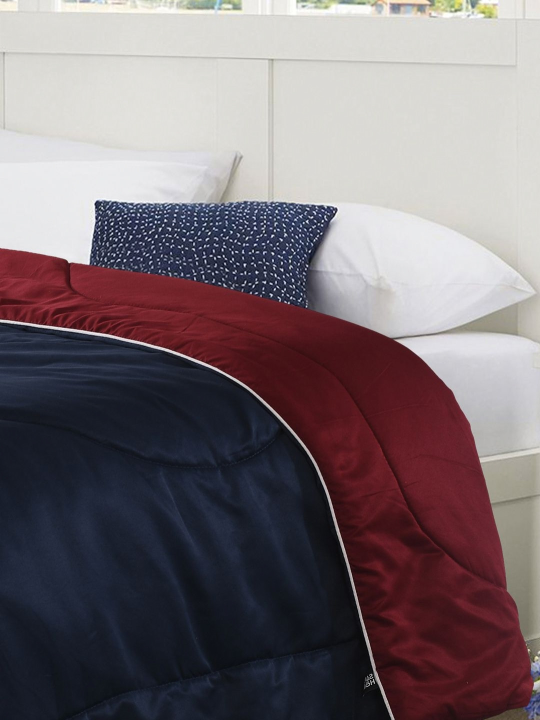 Saral Home Blue & Maroon Geometric Textured Microfiber AC Room Single Bed Comforter