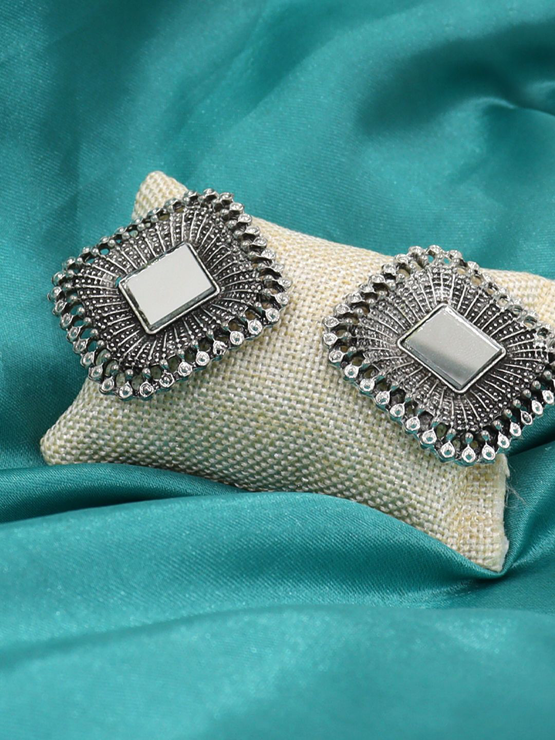 VAGHBHATT Oxidized Mirror Studded Jewellery Set