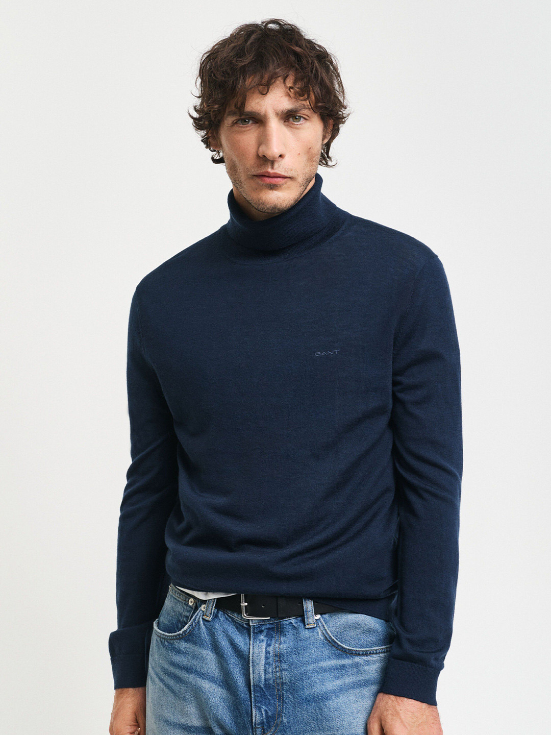 GANT Men Solid Turtle Neck Pullover Style Sweater