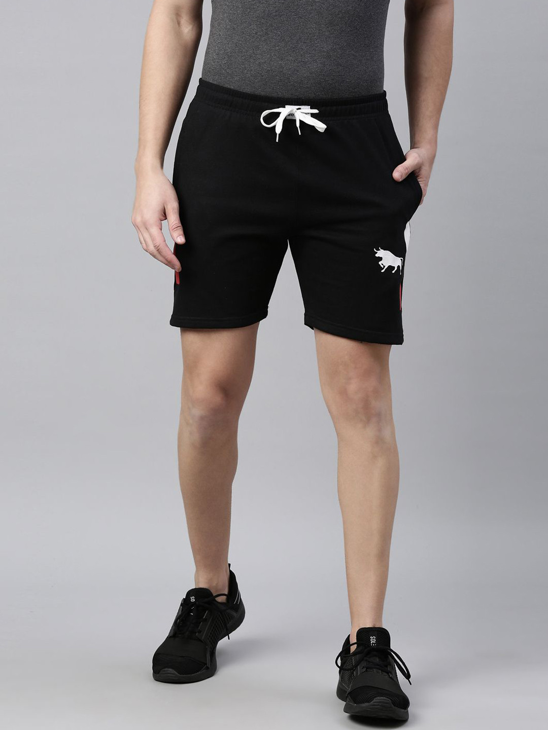 Bushirt Men Colourblocked Technology Shorts