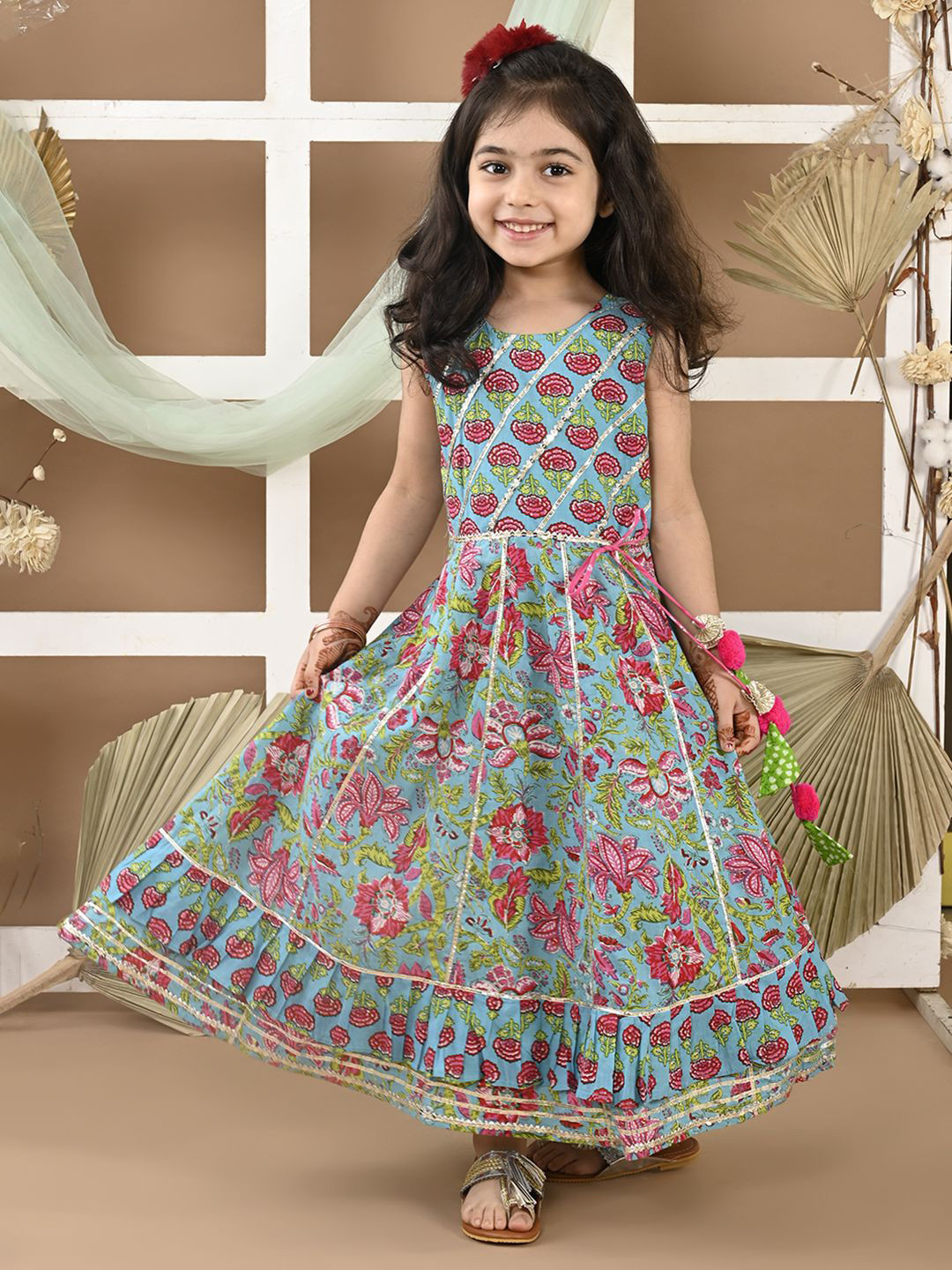 LIL PITAARA Girls Floral Print A-Line Maxi Dress