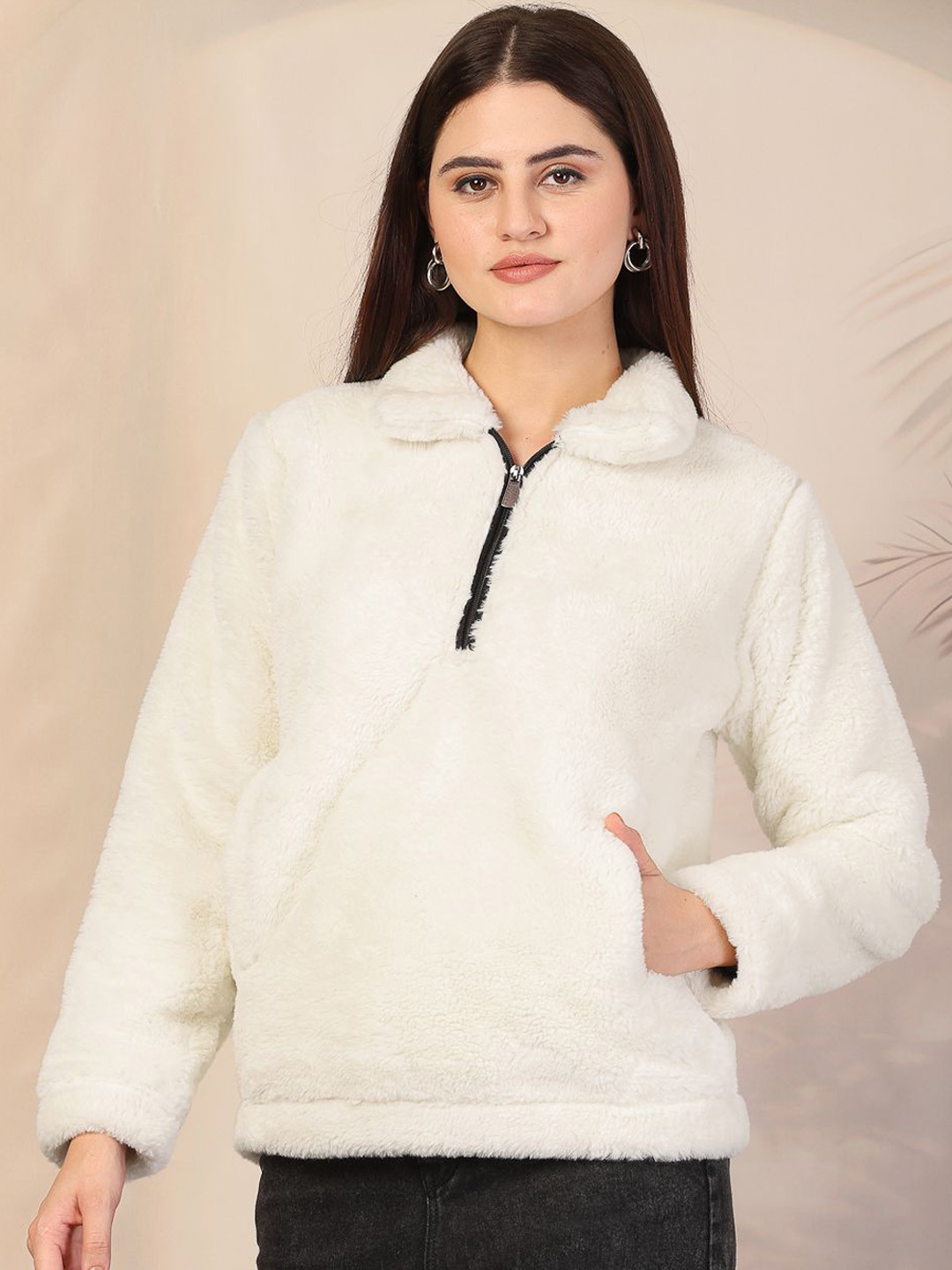 KLOTTHE Women Solid Spread Collar Woolen Fur Winter Jacket