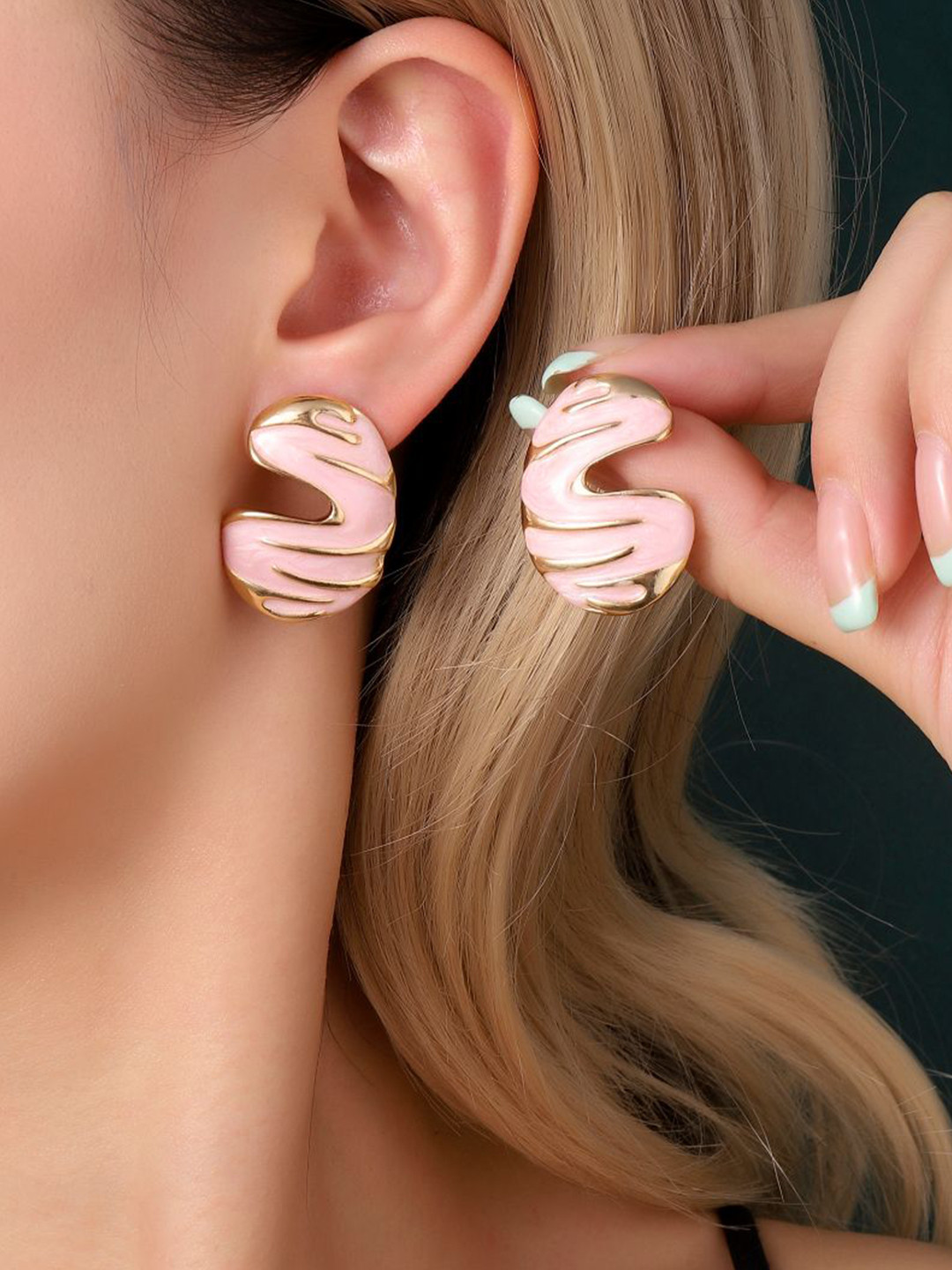 SALTY Aureate Contemporary Studs