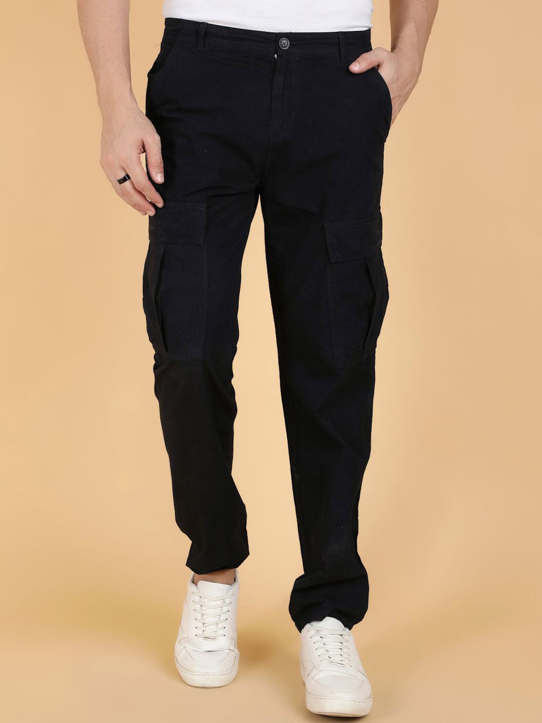 Kotty Men Regular Fit Mid-Rise Black Cargo Trousers