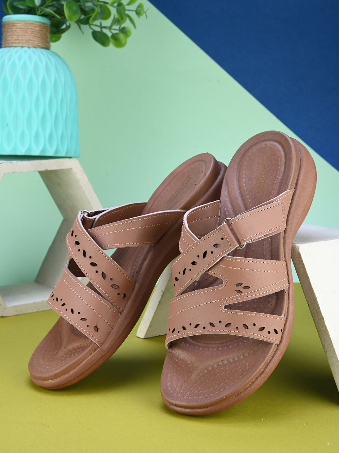 ONSOLE Women Lightweight Open Toe Flats