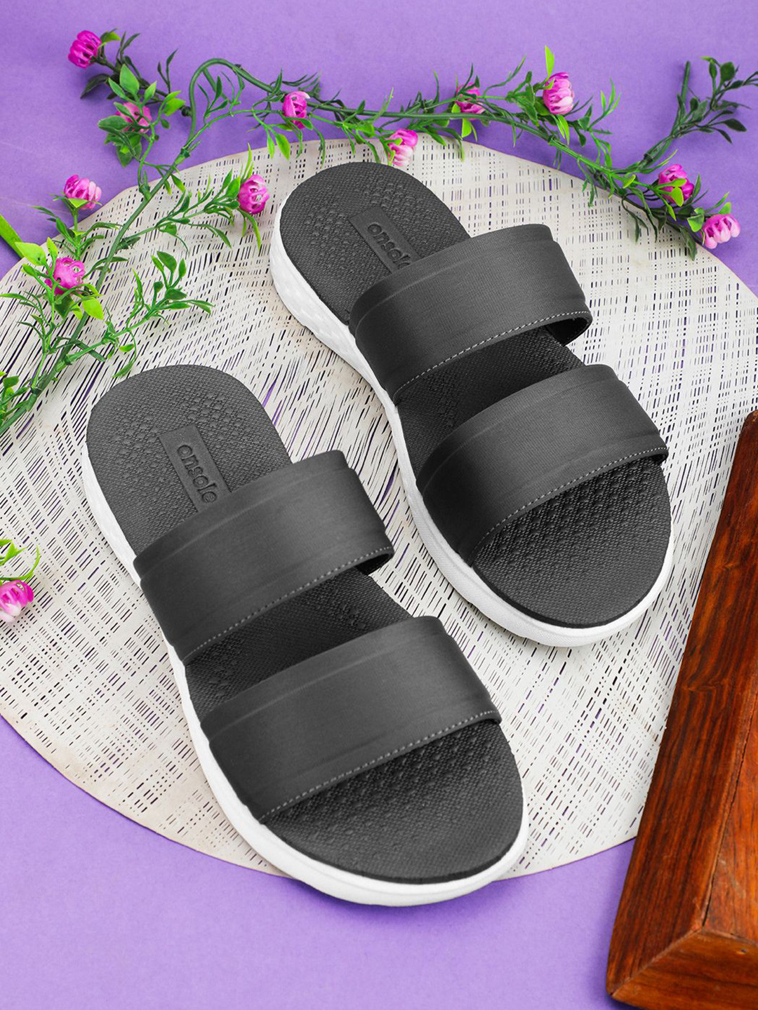 ONSOLE Women Slip-On