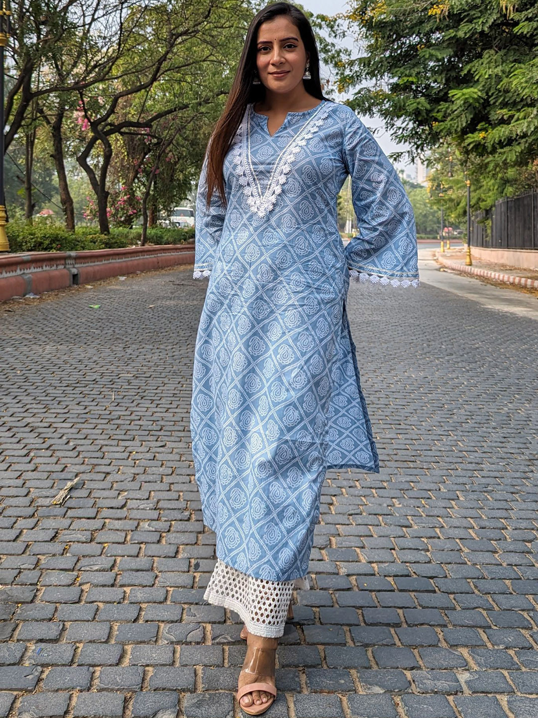 Anastay Clothing Women Pure Cotton Kurta With Schiffli Pants