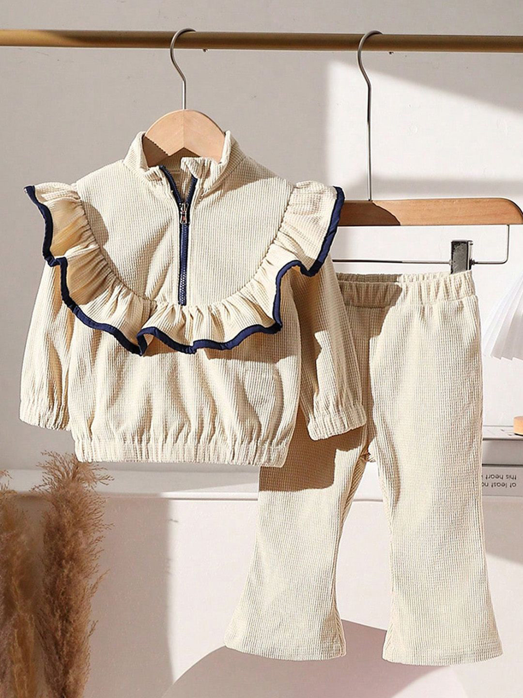 INCLUD Girls Coat with Trousers Clothing Set
