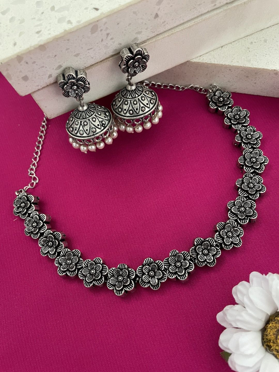 Digital Dress Room Silver Plated Flower Design Necklace & Earrings