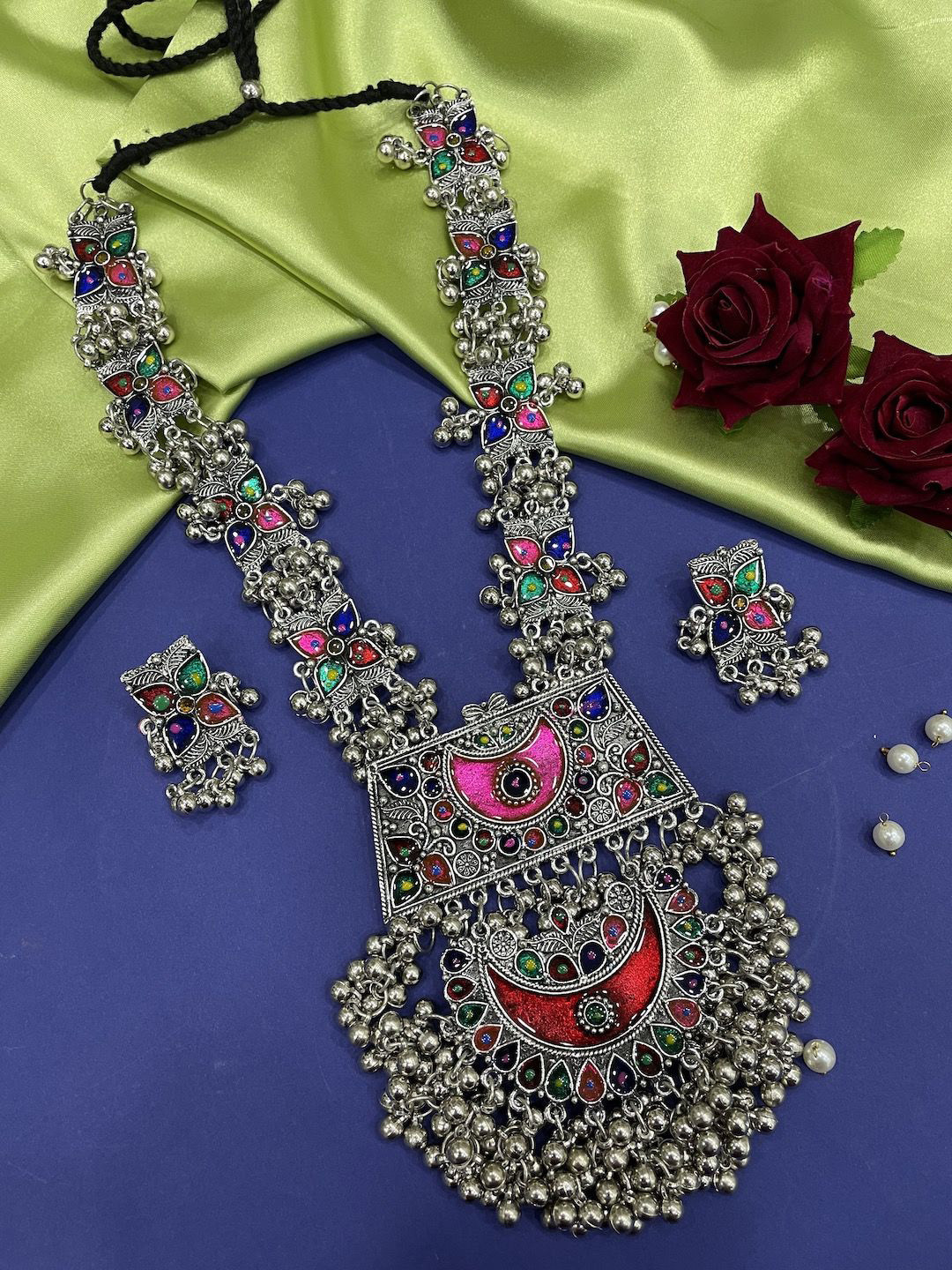 Digital Dress Room Silver Plated Kundan Stone Studded Necklace and Earrings