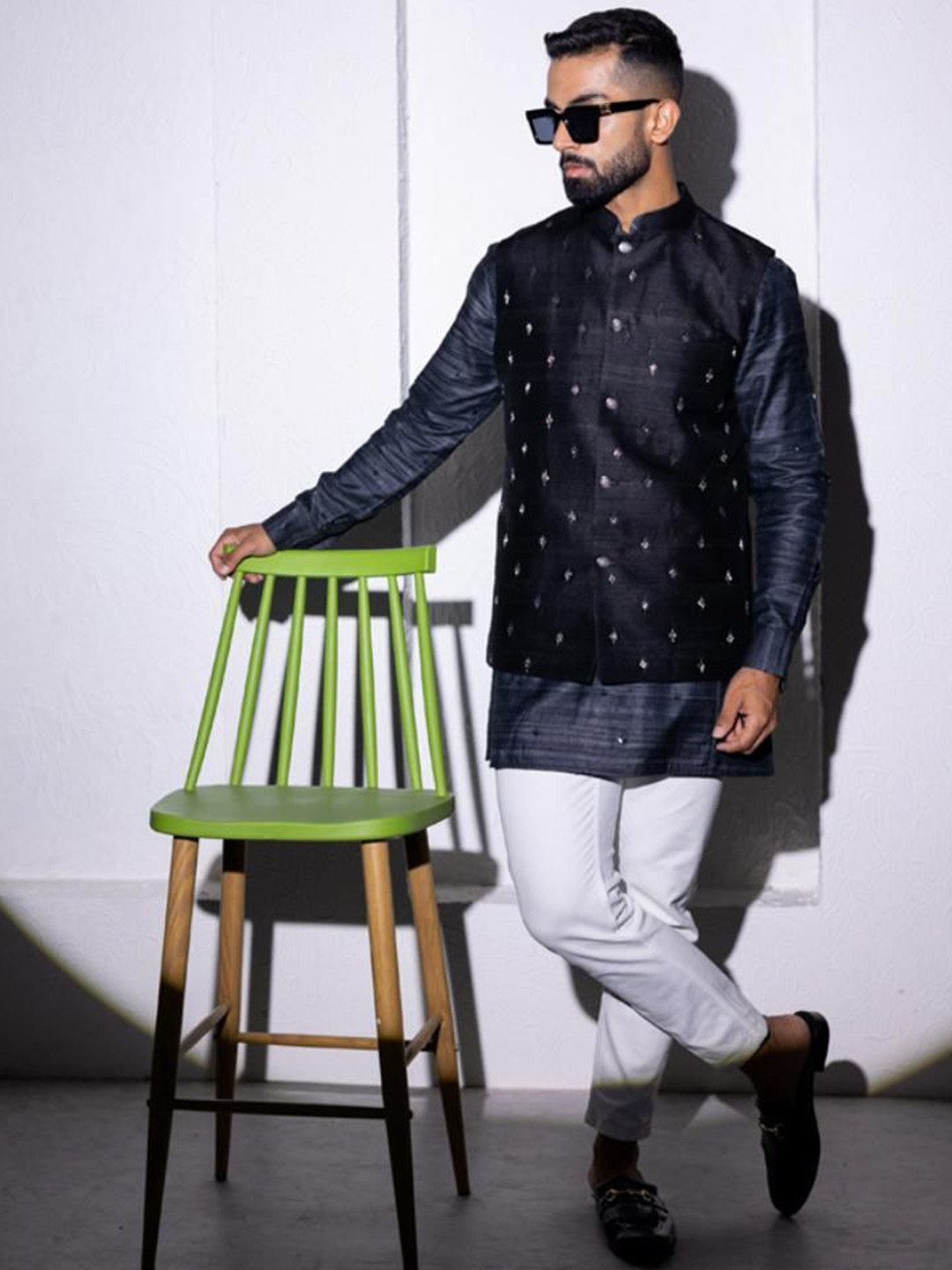 INAAYA JAIPUR Men Embroidered Nehru Jacket