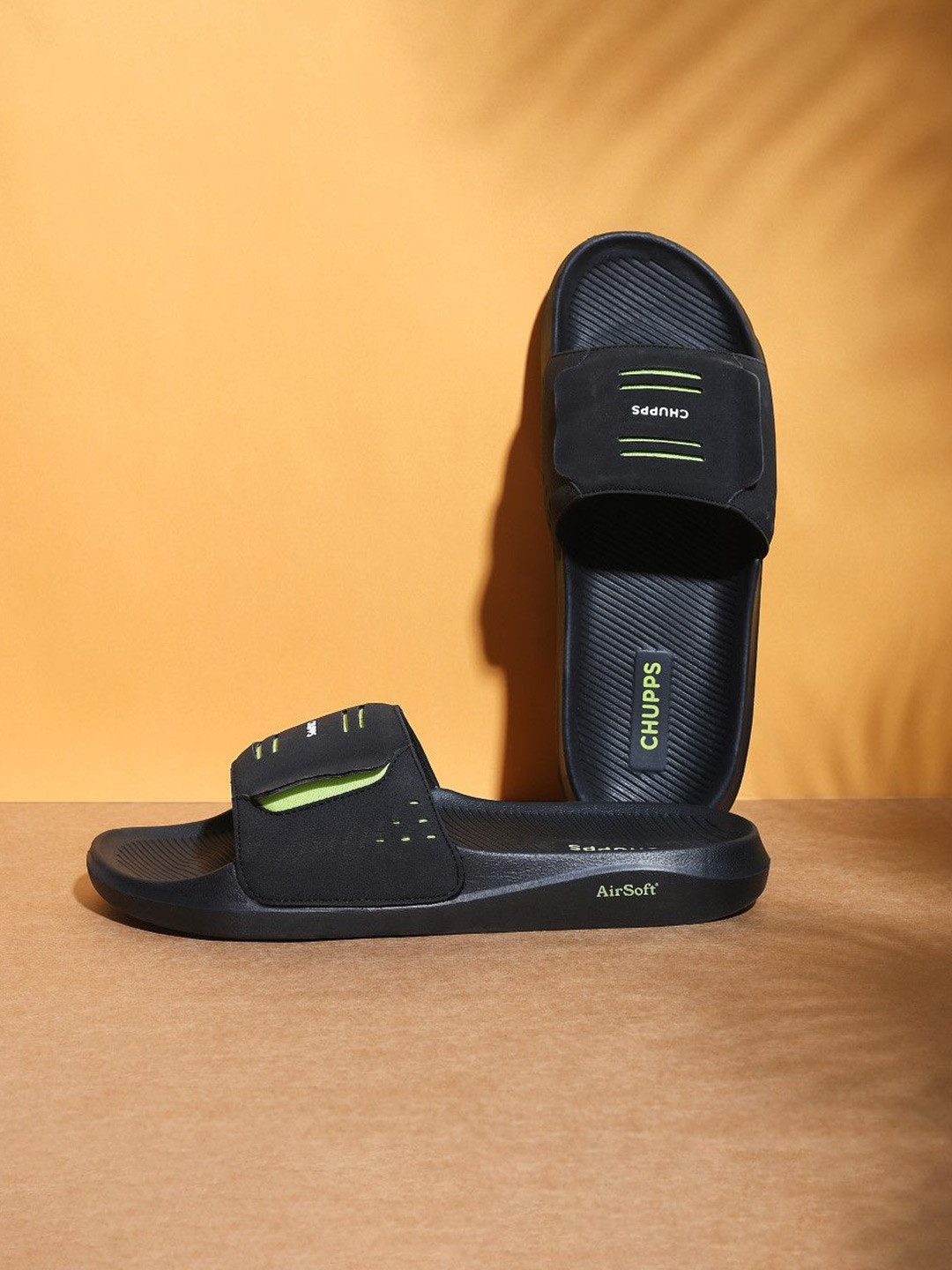 CHUPPS Men Printed PU Slider