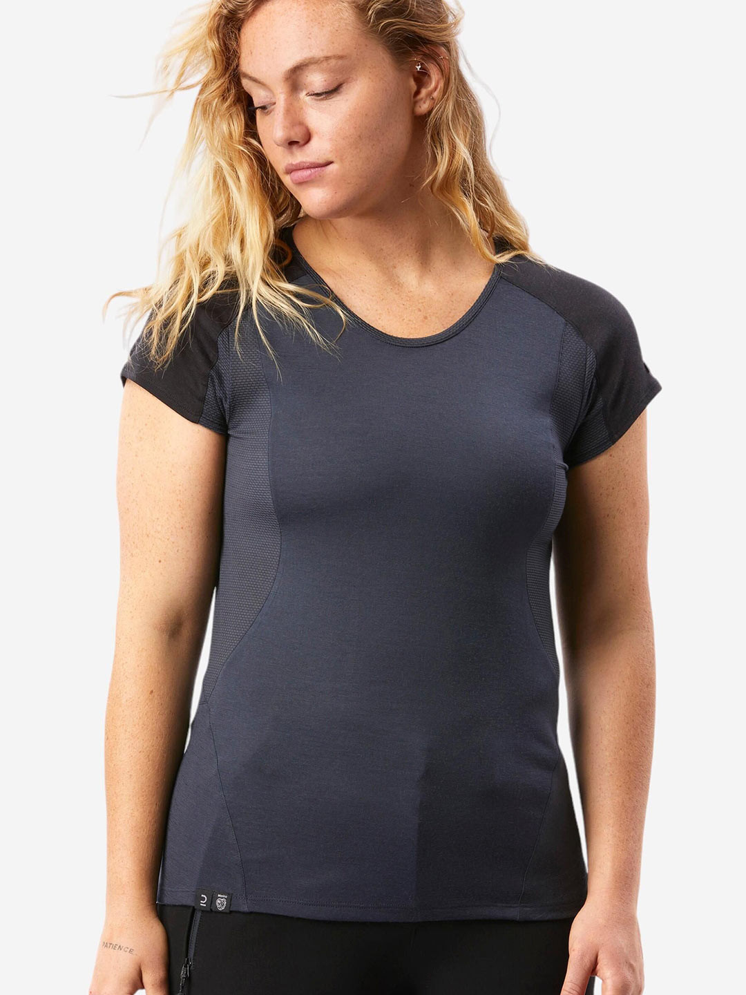 Decathlon FORCLAZ - Women Night Blue 90% Merino Wool Half-Sleeve Travel T-Shirt