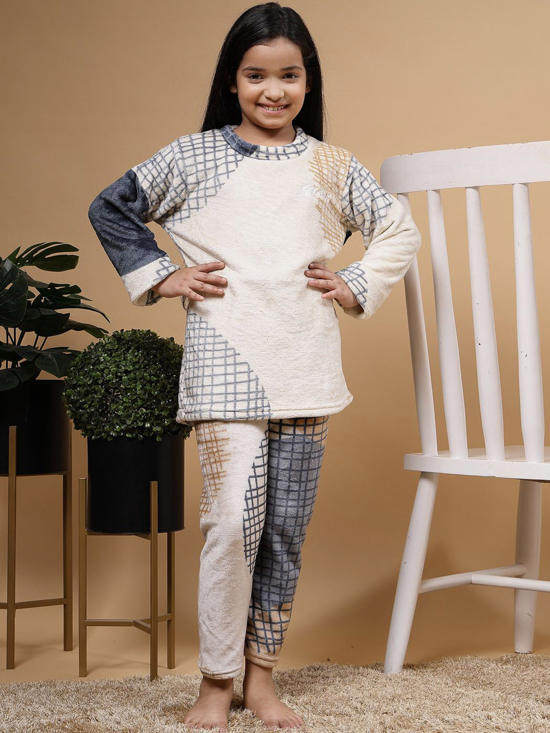 KLOTTHE Kids Multicolor Geometric Design Wool Night Suit