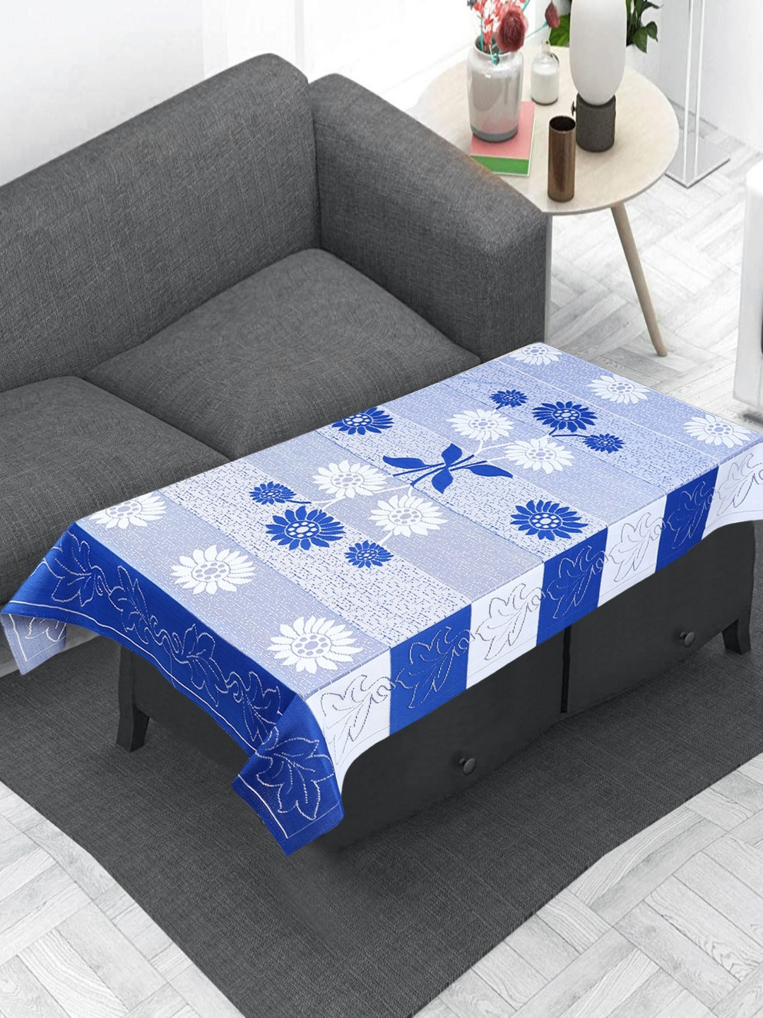 LooMantha Blue and White Floral Anti-Skid Cotton 4-Seater Table Cover