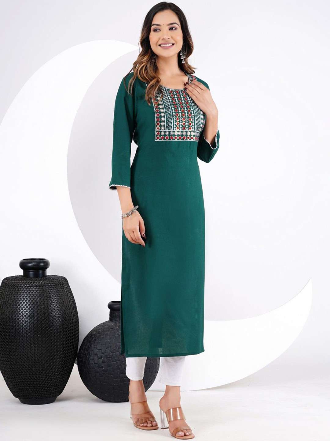 FASHION FEMINA LUDHIANA Women Embroidered Mirror Work Kurta