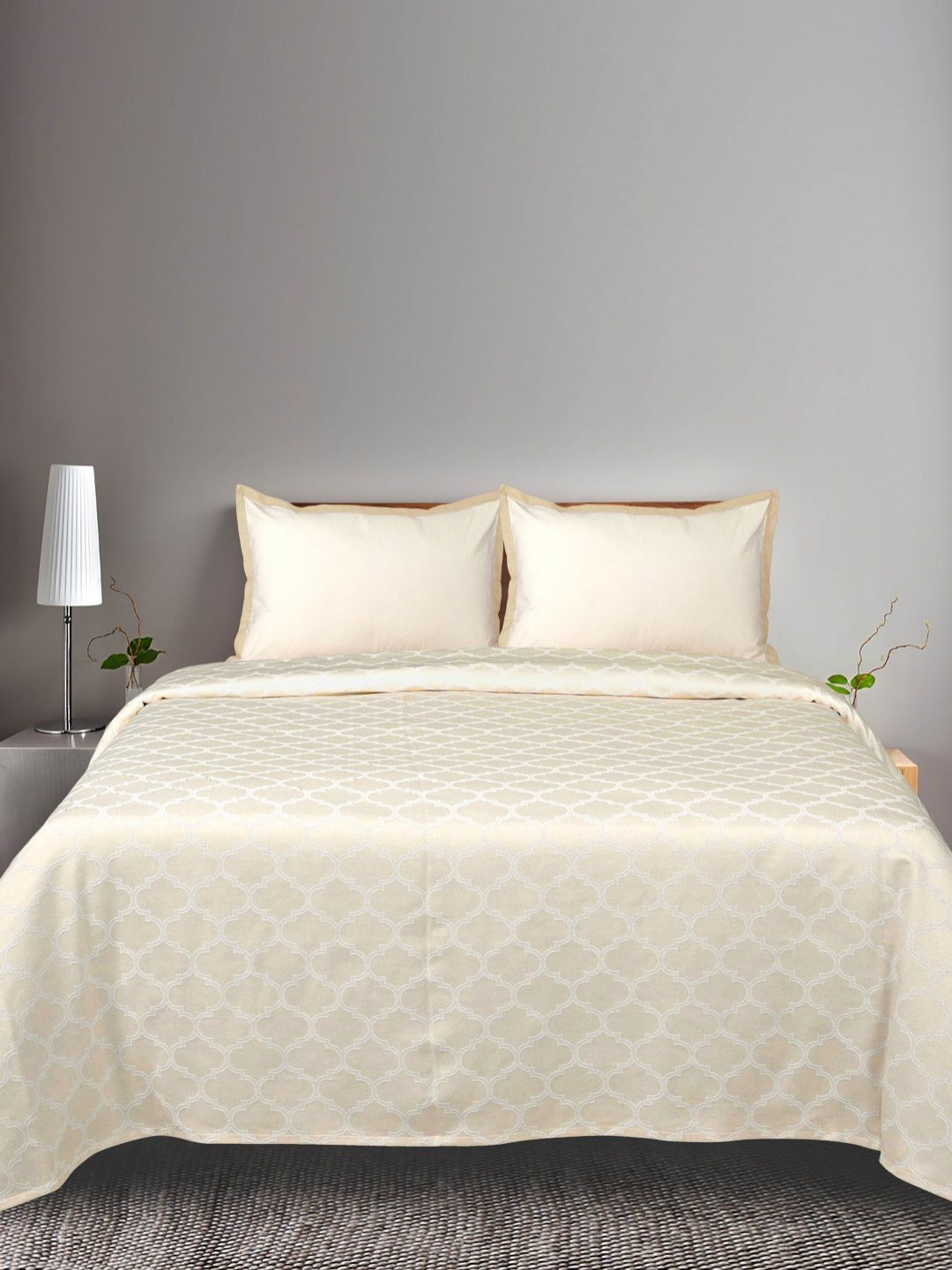 Saral Home Noor White Geometric Cotton 400 TC Queen Superfine Bedsheet with 2 Pillow Covers-100 x 87 inches