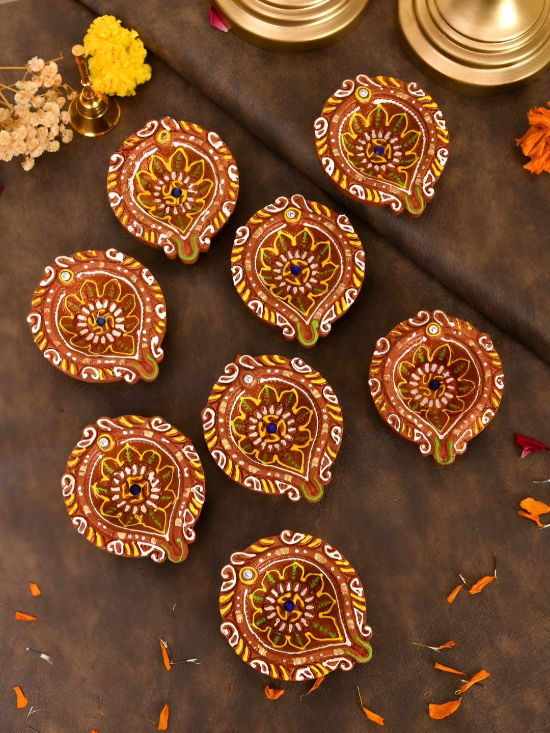 Aapno Rajasthan Rust & White 8 Pieces  Lotus Terracotta Diya