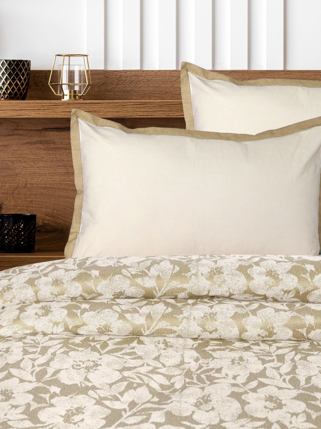 Saral Home Kanan Beige Floral Cotton 400 TC Queen Superfine Bedsheet with 2 Pillow Covers-98 x 87 inches