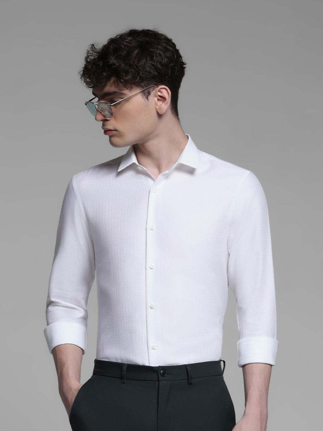 Jack & Jones Men Cutaway Collar Solid Cotton Slim Fit Casual Shirt
