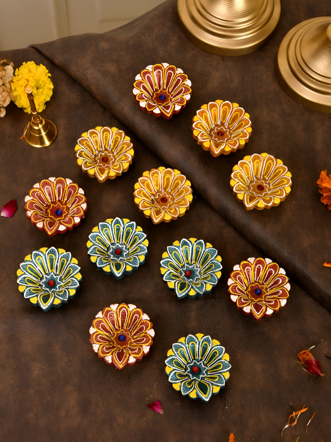 Aapno Rajasthan Blue & Red 12 Pieces Floral Printed Terracotta Diyas