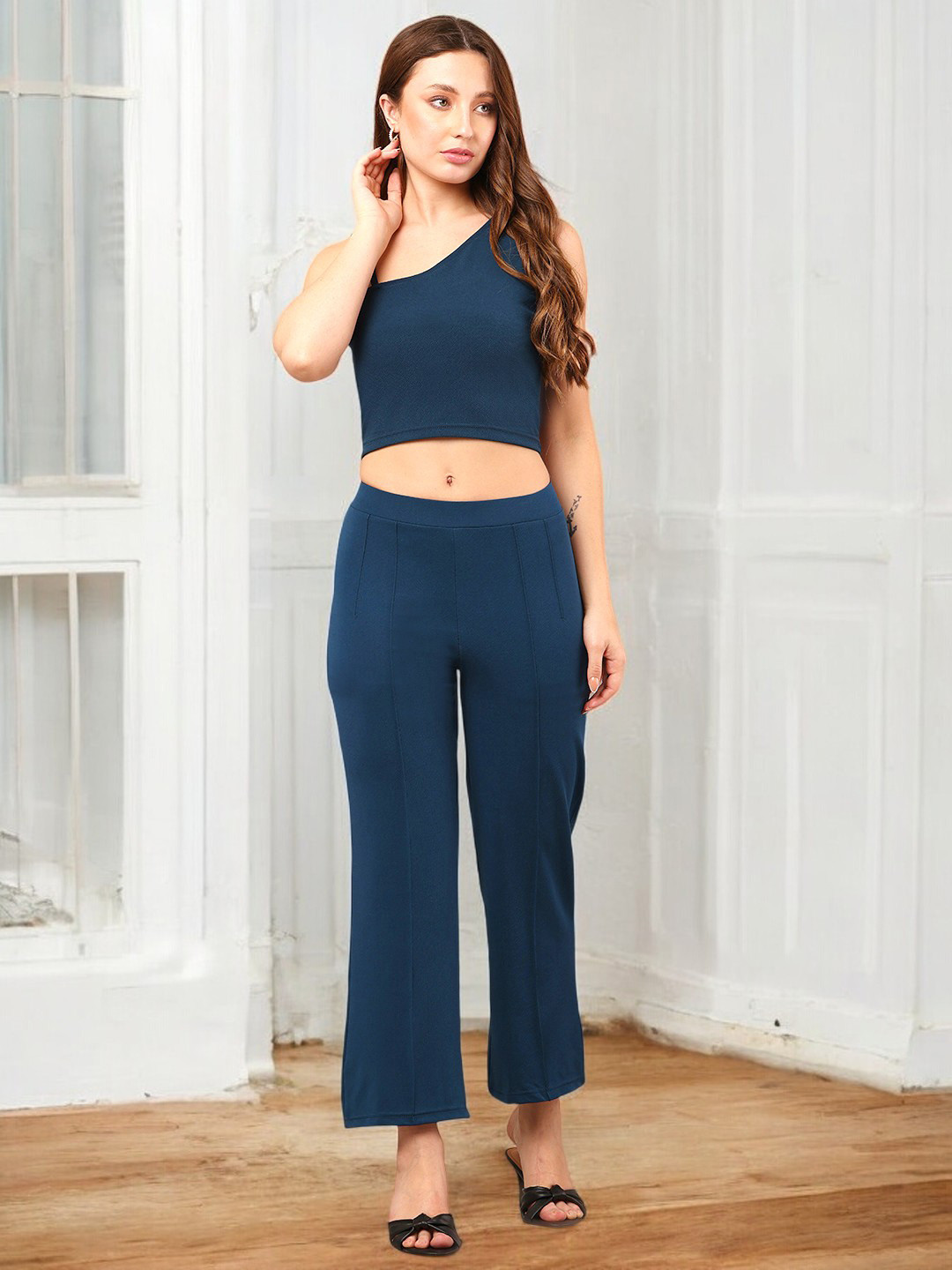 SQew Women Strap Crop Top With Trousers Co-Ord Sets