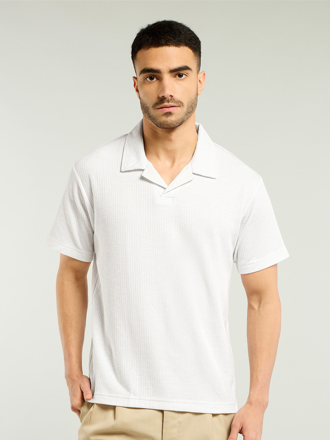Beyoung Men Solid Polo Collar Cotton T-shirt
