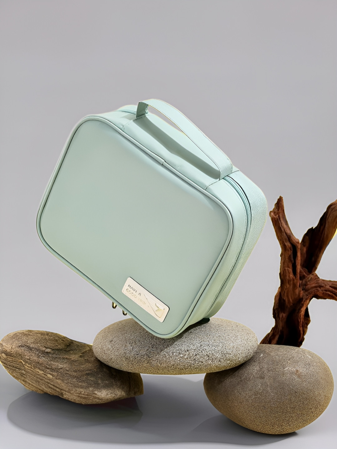 UMAI Blue Wardrobe Makeup Organiser