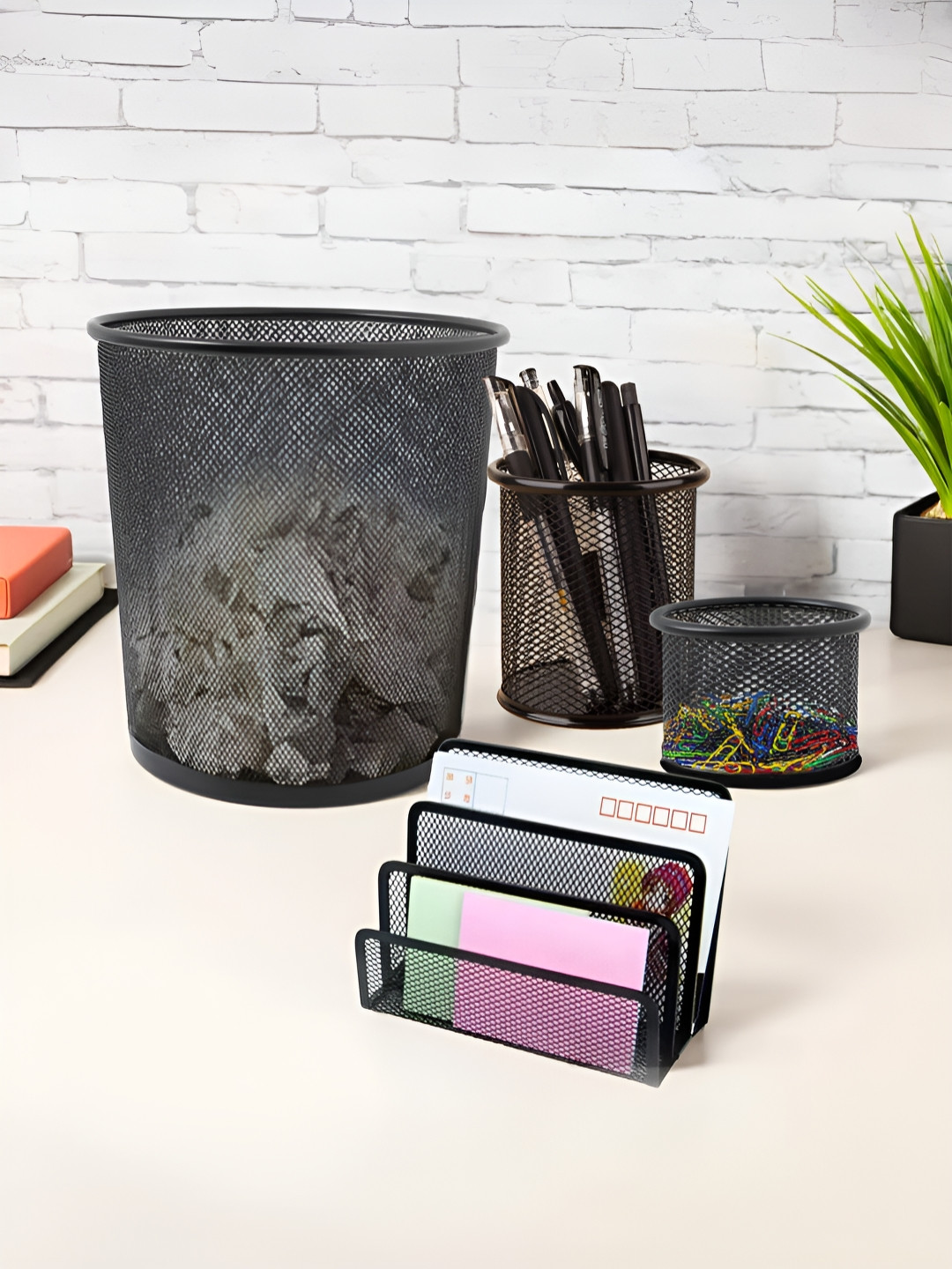 UMAI Black 4 Pieces Regular Desk Organisers