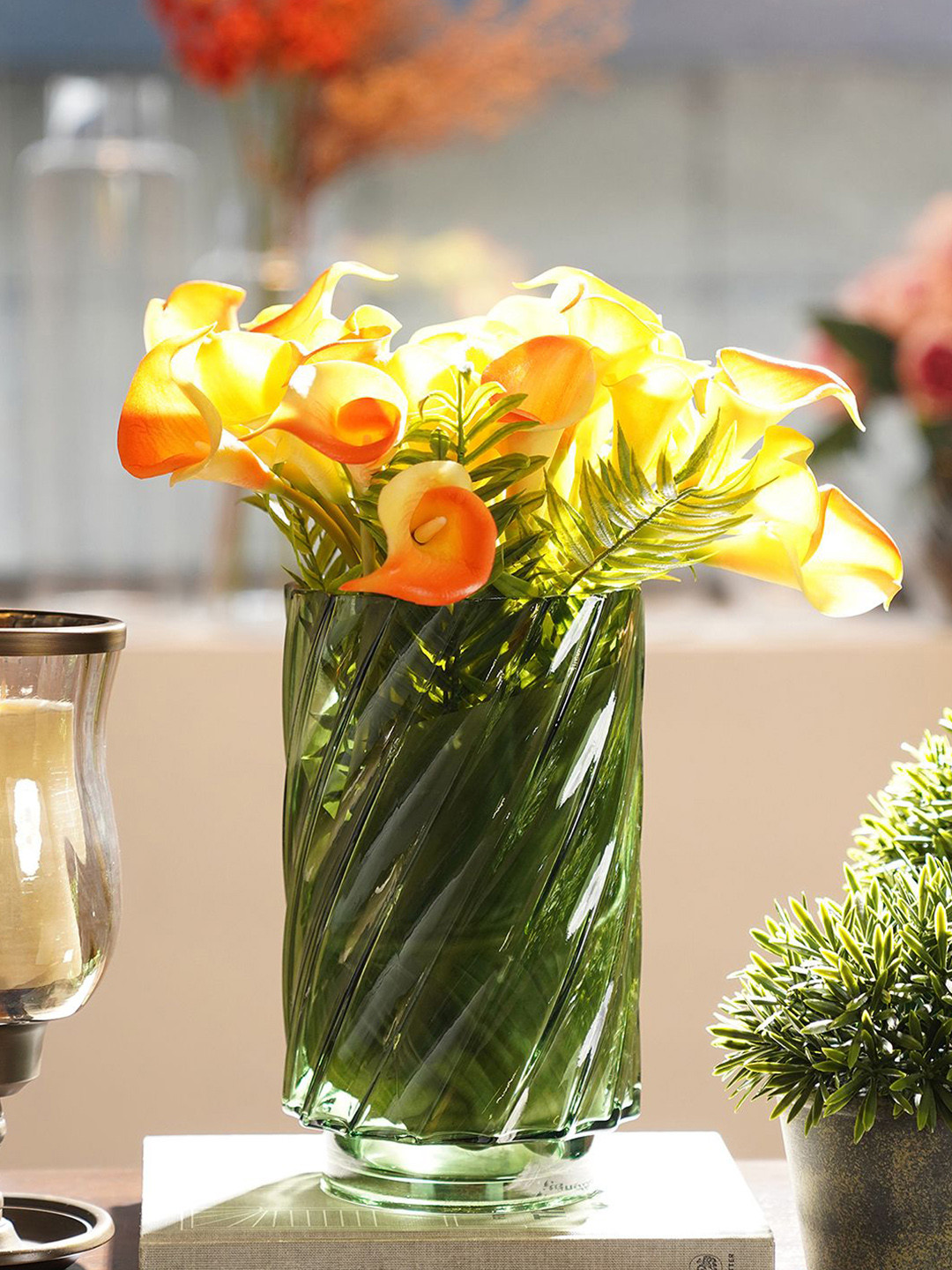 Pure Home and Living Green Swirl Textured Straight Glass Vase