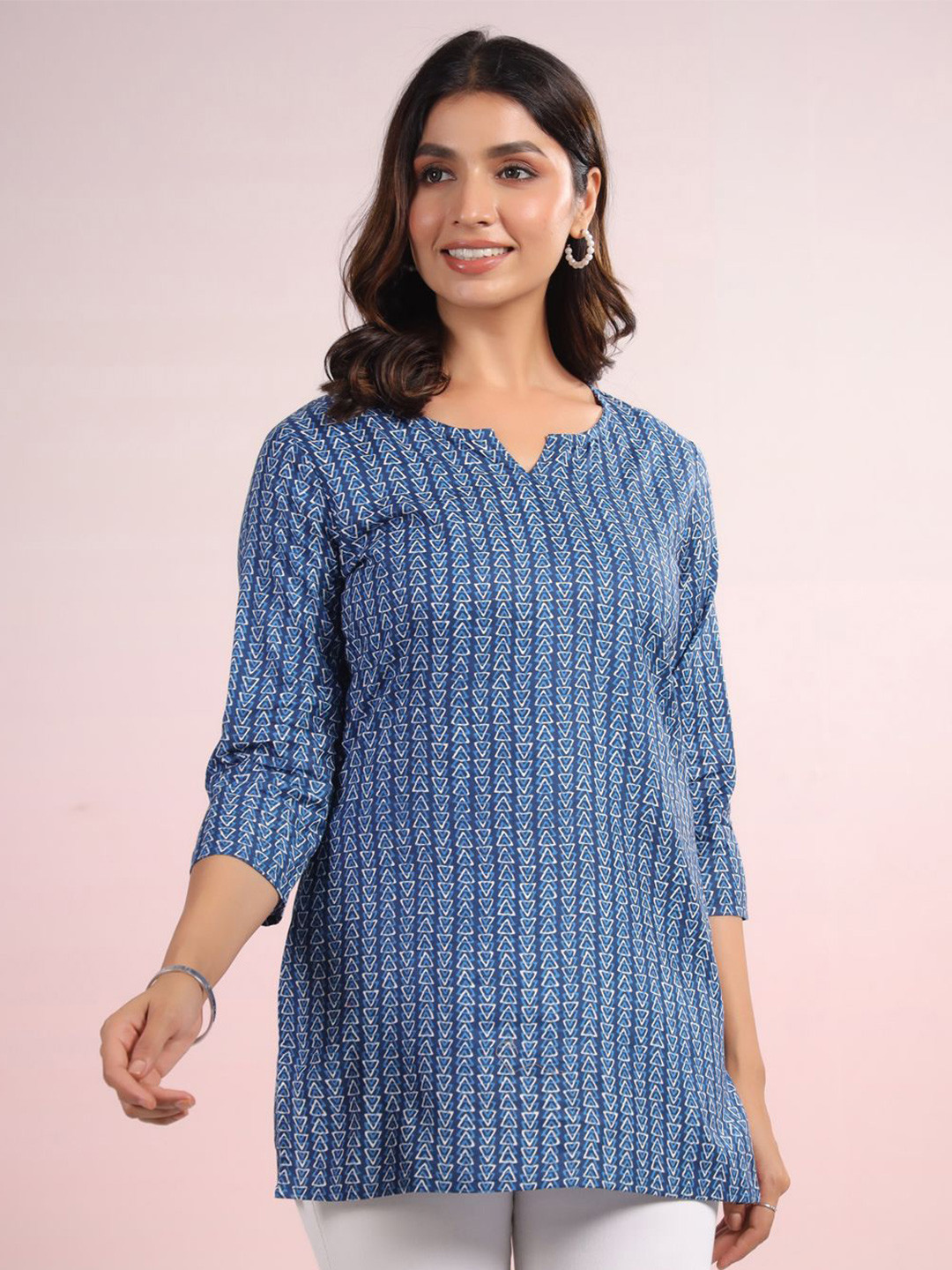 LYFJ Women Geometric Printed Notched Round Neck Pure Cotton Kurti