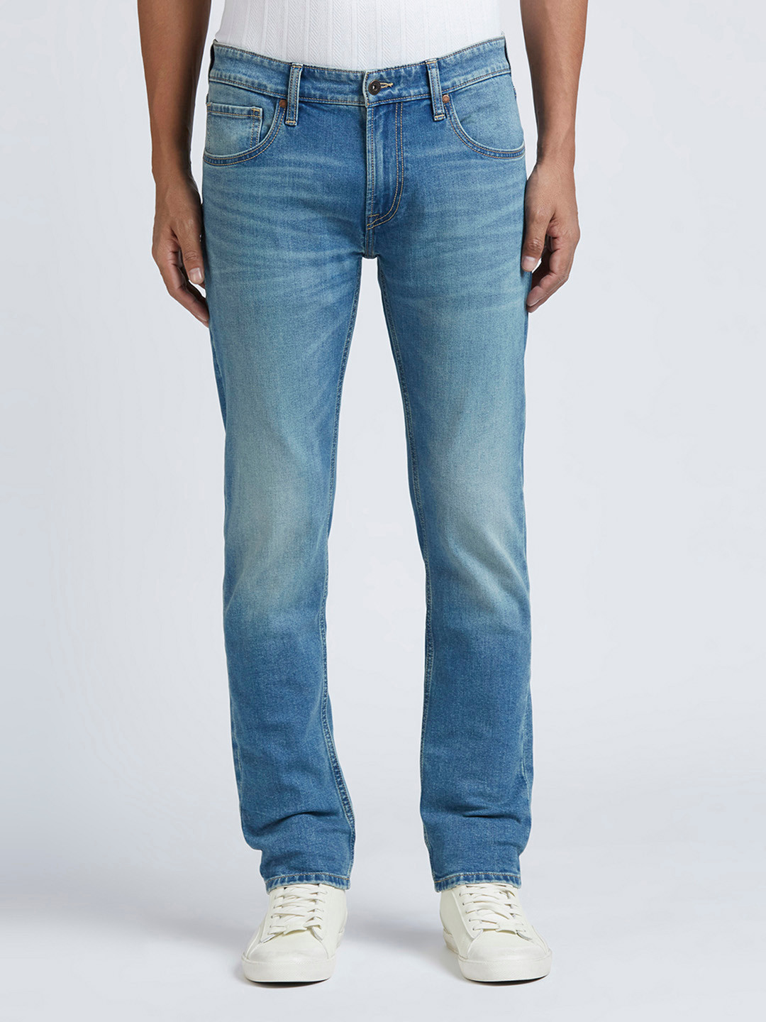 Pepe Jeans Men Danial Tapered Fit Low-Rise Light Fade Stretchable Jeans