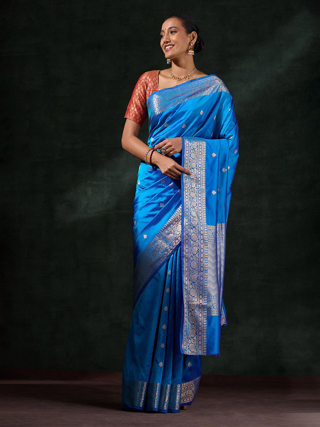 Taneira Ethnic Motifs Woven Design Zari Art Silk Banarasi Saree