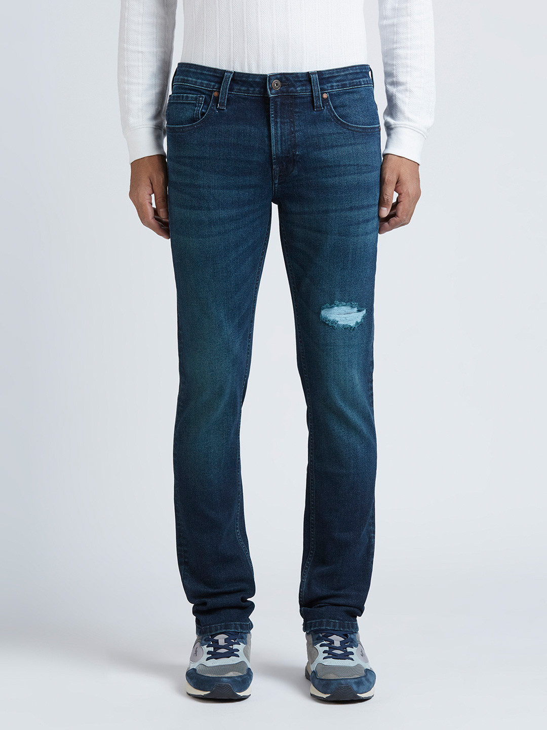 Pepe Jeans Men Slim Fit Mildly Distressed Stretchable Jeans