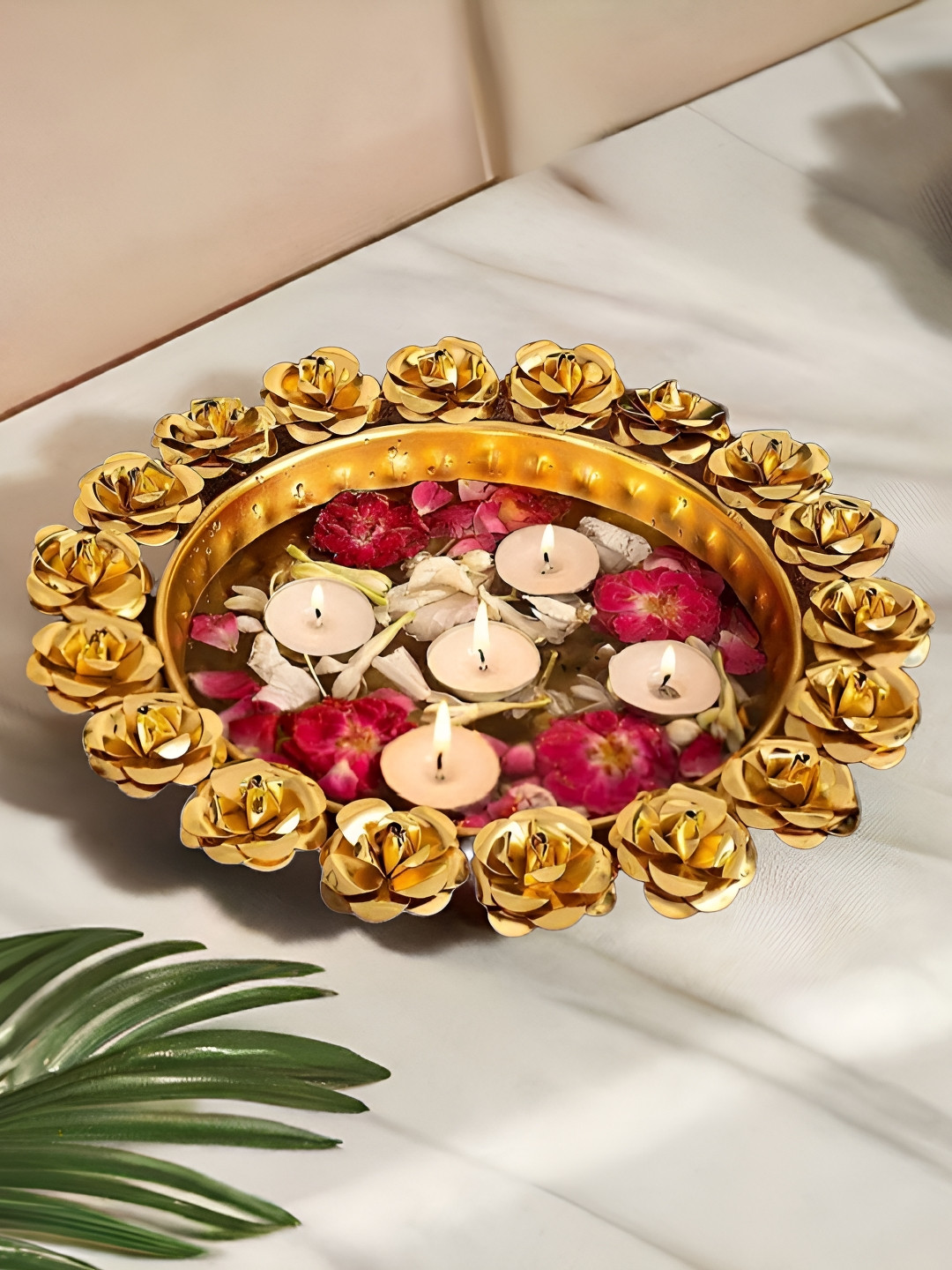 Special You Gold Toned 6 Pieces Textured Metal Rose Decorative Bowl & Tea Light Candles