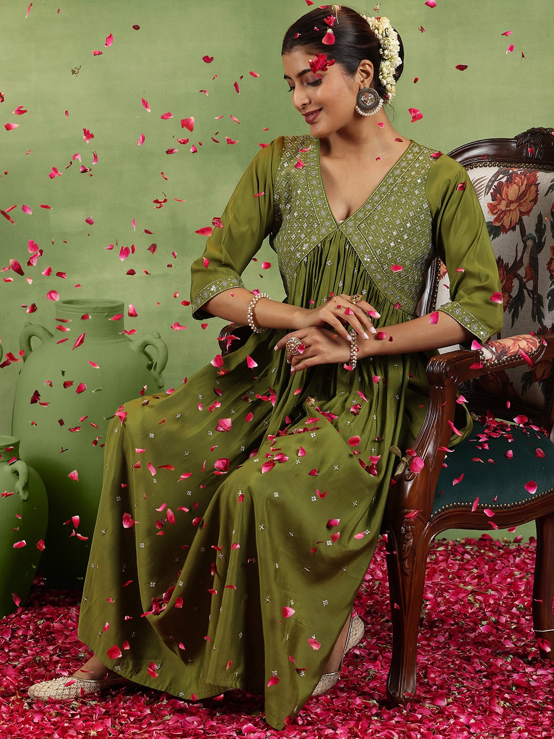 Libas Floral Embroidered V Neck A Line Kurta With Trousers - Kurta Sets for Women 31148166 | Myntra