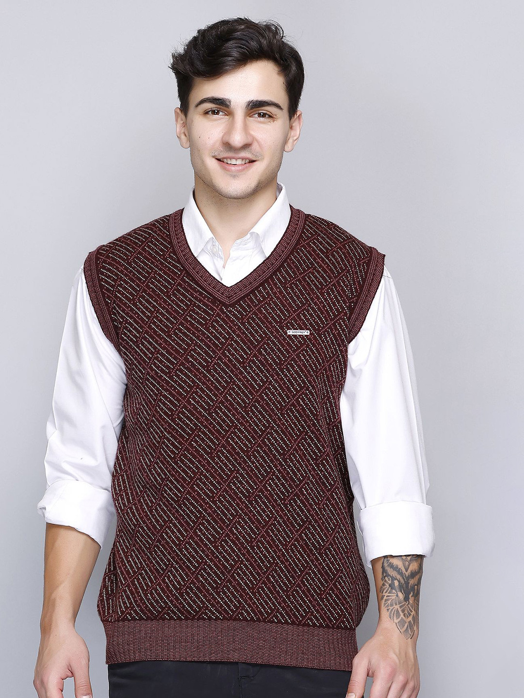 GODFREY Men Cable Knit V-Neck Ribbed Sweater Vest