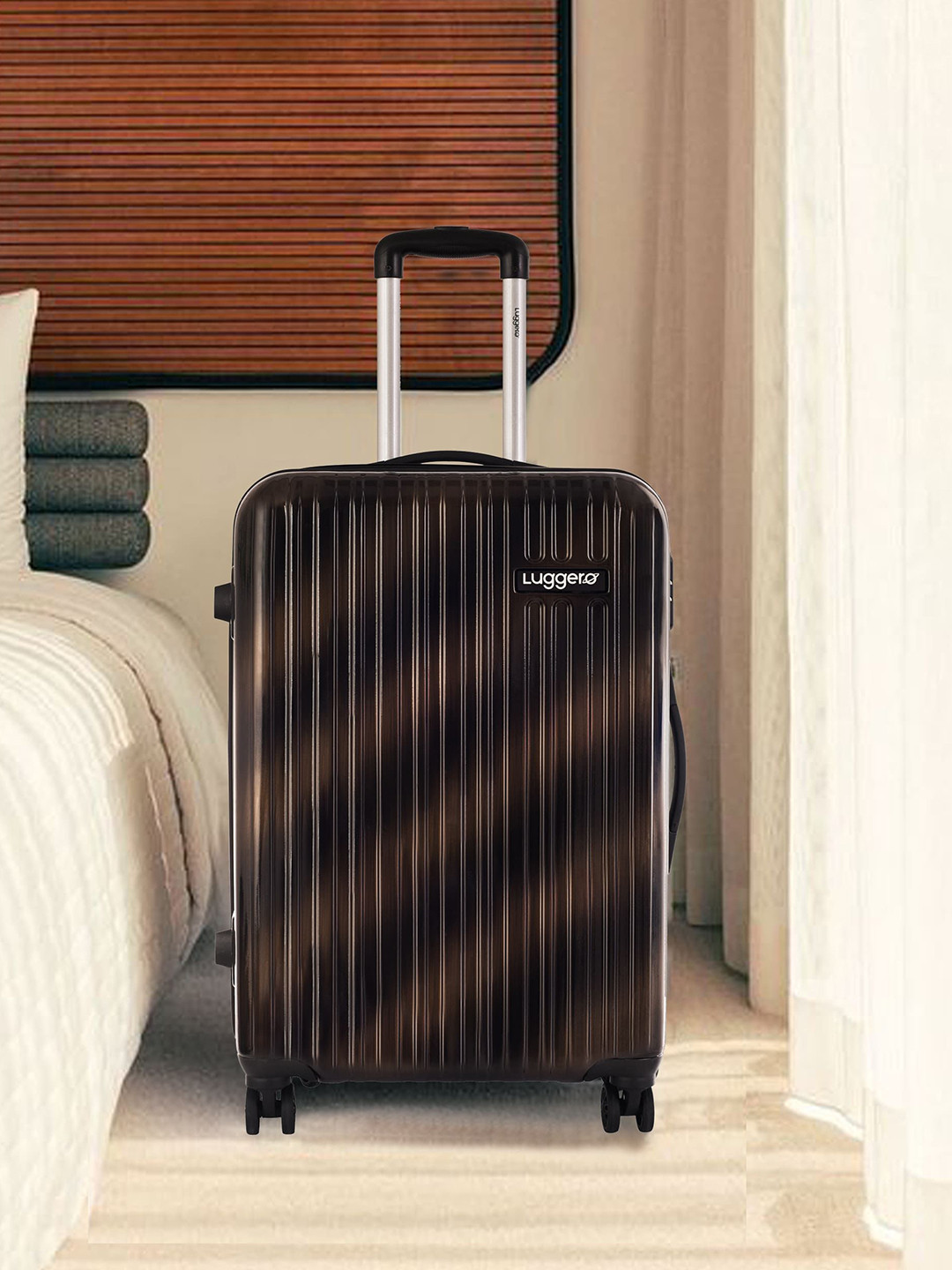 Luggero 360-Degree Rotation Hard-Sided Cabin Trolley Bag