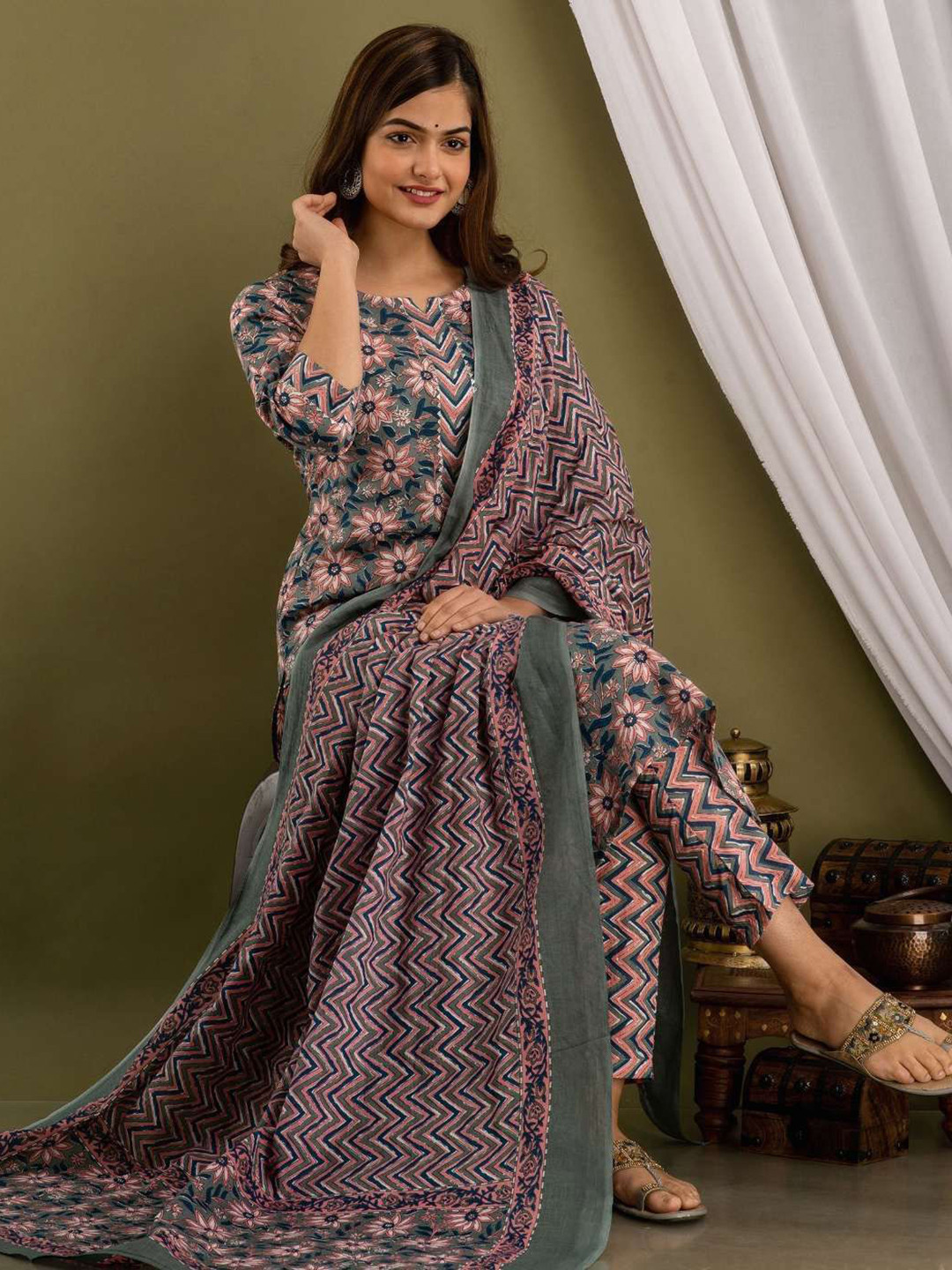 MFGIVA Ethnic Motifs Printed Pure Cotton Straight Kurta With Trousers & Dupatta