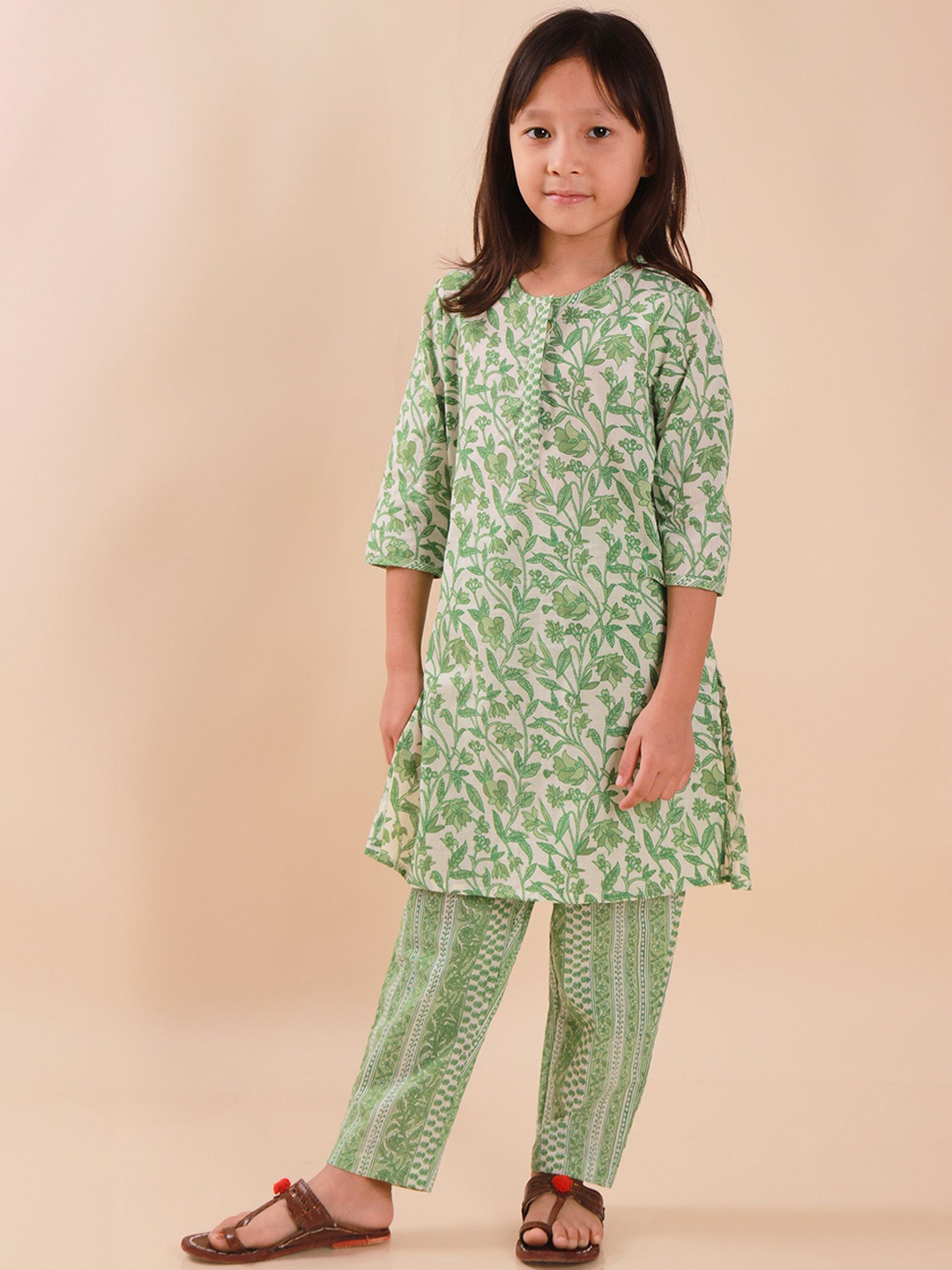 Sangria Girls Cream Coloured Floral Printed Pure Cotton Straight Kurta with Trousers